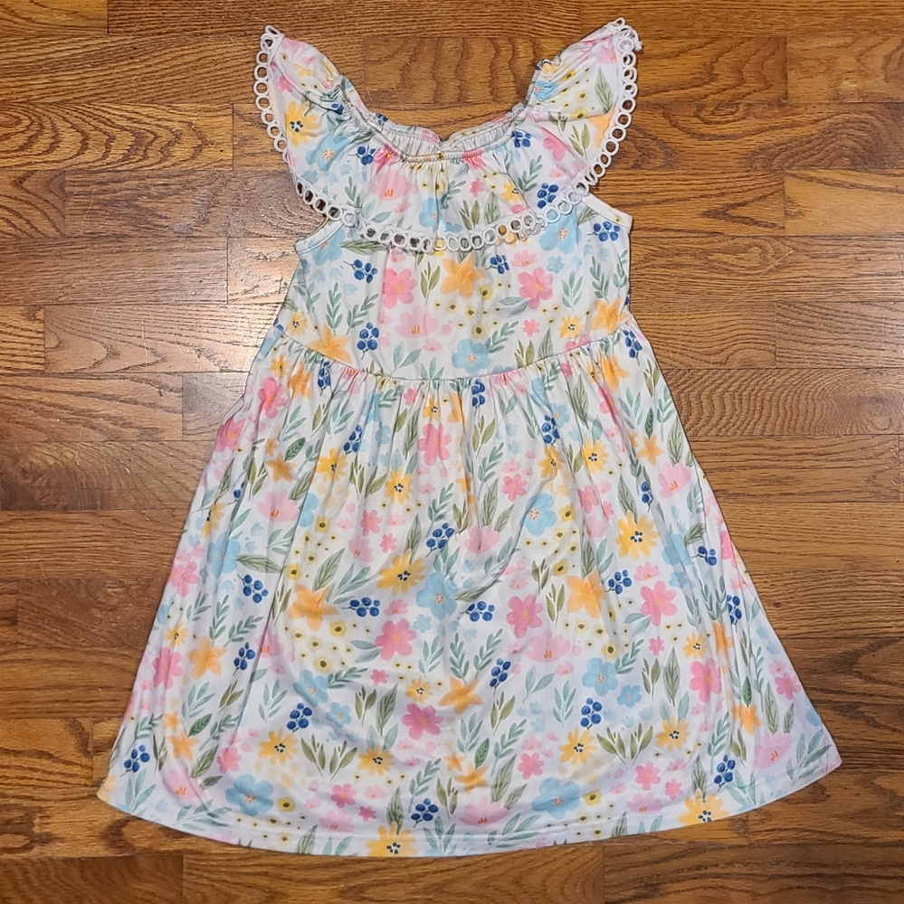 Adorable Floral Kids Sleeveless Dress with Ruffled Neckline Size 8